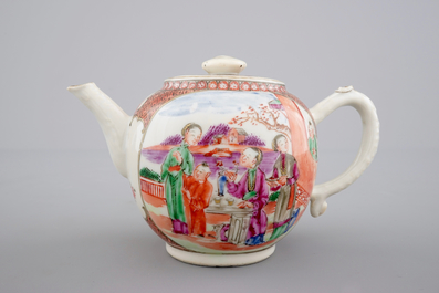 A Chinese export porcelain mandarin pattern teapot, 18th C.