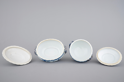 Deux terrines en bleu, blanc et dorure, porcelaine de Chine pour l'export, &eacute;poque Qianliong, 18&egrave;me