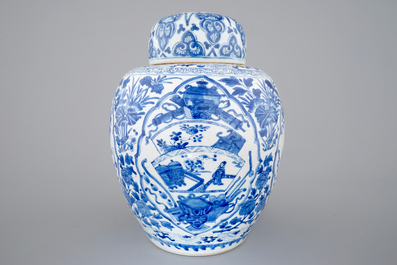 Un pot &agrave; gingembre en porcelaine de Chine bleu et blanc, ca. 1700