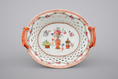 A fine Chinese famille rose open-worked basket on stand, Qianlong, 18th C.