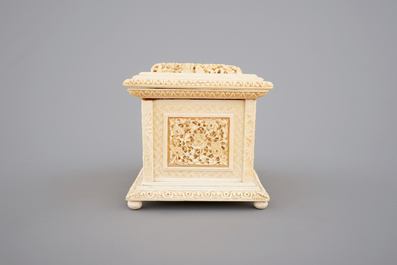 A fine Chinese carved ivory casket, Canton, 19th C.
