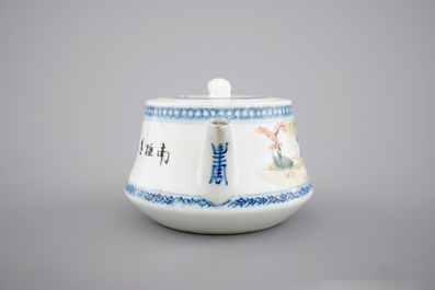 A Chinese Qianjiang porcelain teapot with cover, ca. 1900