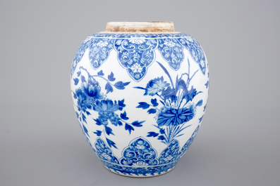 A blue and white Chinese porcelain ginger jar, Kangxi, ca. 1700