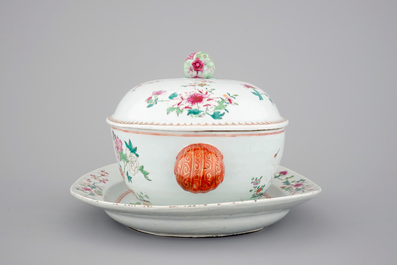 A Chinese famille rose export porcelain tureen on stand, Qianlong, 18th C.