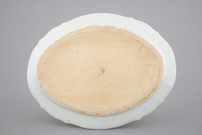 A Chinese famille rose export porcelain tureen on stand, Qianlong, 18th C.