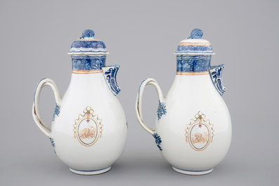 A pair of Chinese export porcelain jugs with cover, Qianlong, 18th C.