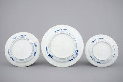 A set of three Chinese blue and white porcelain Dutch market shipwreck plates, poss. Ca Mau cargo, early 18th C.