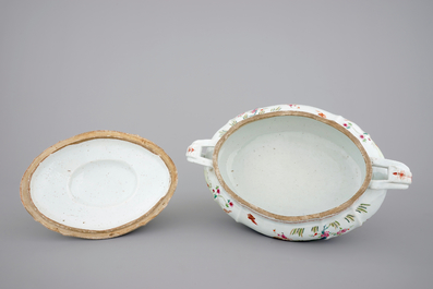 A Chinese famille rose export porcelain tureen on stand, Qianlong, 18th C.