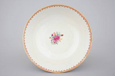 A Chinese export porcelain Mandarin pattern bowl and a dish, Qianlong, 18th C.