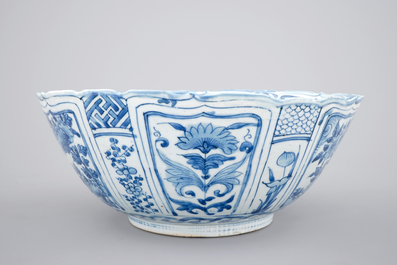 A large Chinese blue and white kraak porcelain bowl, Wan-Li, ca. 1600