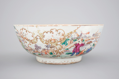 A Chinese export porcelain Mandarin pattern bowl and a dish, Qianlong, 18th C.