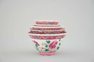 A group of Chinese famille rose Peranakan straits porcelain ware, 19/20th C.