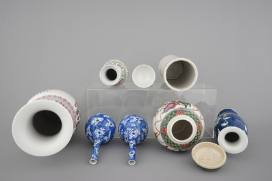 A collection of various Chinese porcelain vases, 19/20th C.