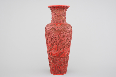 A tall Chinese cinnabar laquer vase, 18/19th C.