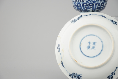 6 Chinese blue and white porcelain cups and 4 saucers, 19th C.