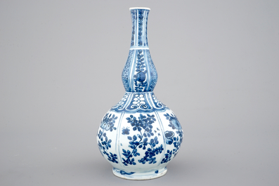 Un vase double gourde, &eacute;poque Wan-Li, Dynastie Ming (1573-1619)