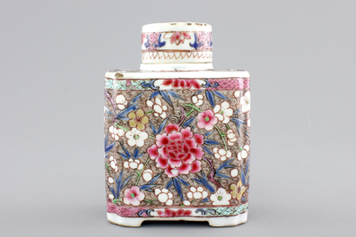 A Chinese famille rose export porcelain tea caddy, Qianlong, 18th C.