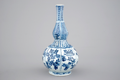 Un vase double gourde, &eacute;poque Wan-Li, Dynastie Ming (1573-1619)