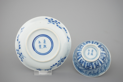 A set of six Chinese blue and white cups and saucers with fish, 19th C.