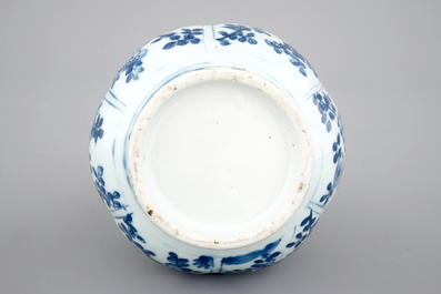Een Wan-Li dubbele gourde vaas, Ming dynastie (1573-1619)