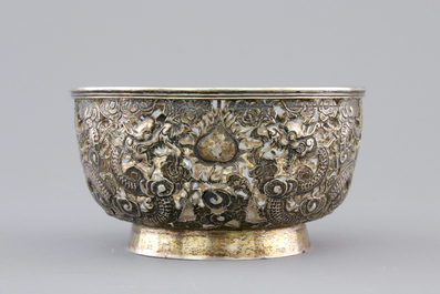 An open-worked Chinese silver dragon bowl, Wang Hing, China, 19th C.