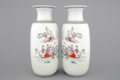 A tall pair of Chinese porcelain famille rose vases, Jingdezhen, 20th C.