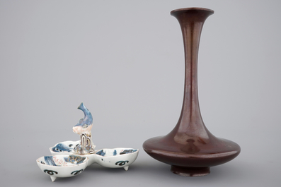 A fine Japanese bronze vase, 19th C. and an Imari spice box with dolphin finial, 17/18th C.