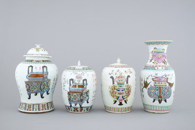 A group of 4 Chinese vases and 2 blue and white plates, 18/19th C.