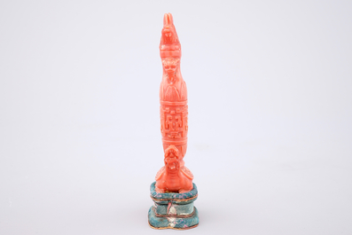 A Chinese carved red coral turtle snuff bottle on stand, 19th C.