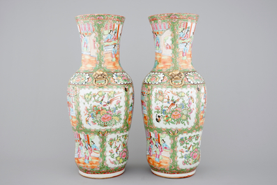 A pair of Chinese Canton rose medallion vases, 19th C.