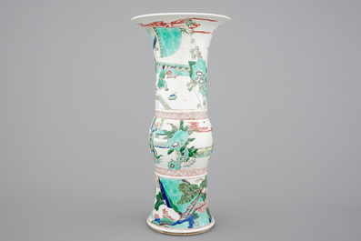 A Chinese famille verte Kangxi style yenyen vase, 19/20th C.