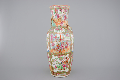 A tall Chinese Canton rose medallion vase with swirled mouth, 19th C.