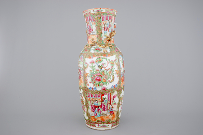 A tall Chinese Canton rose medallion vase with swirled mouth, 19th C.