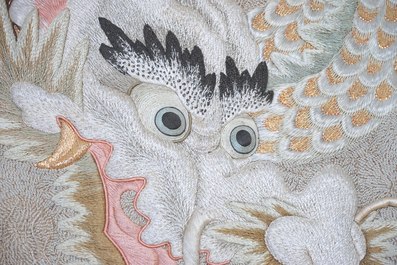 A large interesting Chinese dragon tapestry with gold wire, 18/19th C.