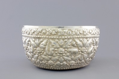 An Indonesian yogya silver bowl, 19th C.