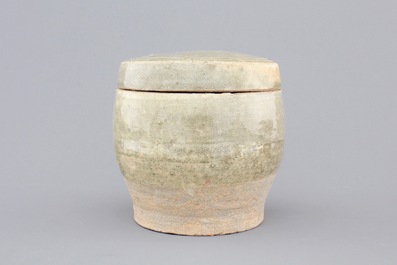 A Chinese Qingbai bowl with fish and a green box and cover, Song, 10-13th C.