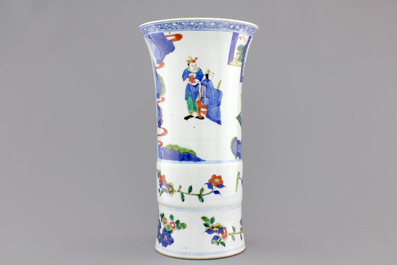 A Chinese wucai porcelain beaker vase, Transitional period, 17th C.