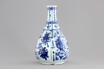 A blue and white Chinese porcelain bottle vase, Wan-Li, Ming Dynasty