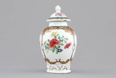 A Chinese famille rose porcelain tea caddy with cover, Yongzheng, 1722-1735