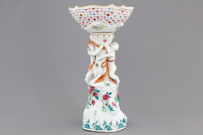 A rare Chinese export porcelain pierced fruit bowl on stand in Meissen style, Qianlong, 18th C.