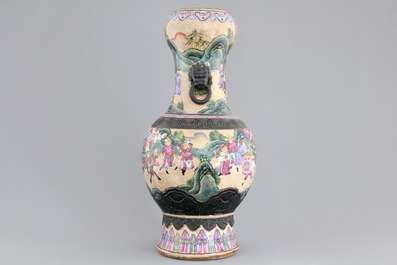 A Chinese famille rose and crackled glaze vase, Nanking, 19th C.