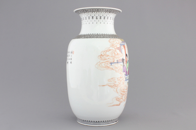 A fine Chinese famille rose porcelain vase, 20th C.