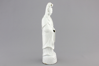 A tall Chinese Dehua blanc de Chine porcelain  Guanyin, 18/19th C.
