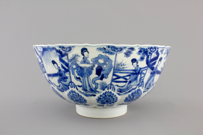 An attractive blue and white Chinese porcelain bowl with Long Elizas, Kangxi, ca. 1700