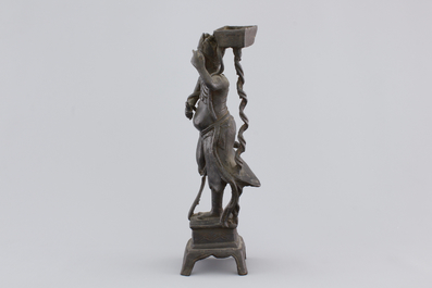 A Chinese figural bronze incense burner, 17/18th C.