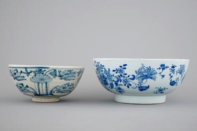 Two blue and white Chinese porcelain bowls, 17/18th C.