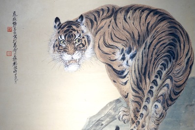 A large Chinese scroll painting of a tiger, 19/20th C.