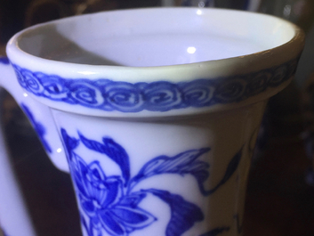 A tall Chinese blue and white ewer with cover, Kangxi, ca. 1700
