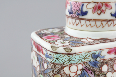 A Chinese famille rose export porcelain tea caddy, Qianlong, 18th C.