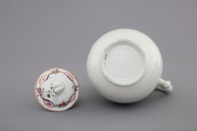 Two Chinese famille rose export cups and saucers and a cream jug with cover, Qianlong, 18th C.